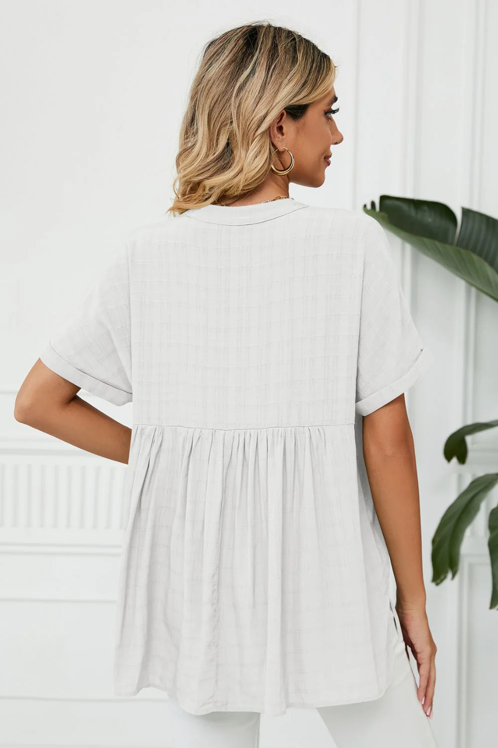 Side Slit Notched Neck Cuffed Short Sleeve Blouse - Image 18