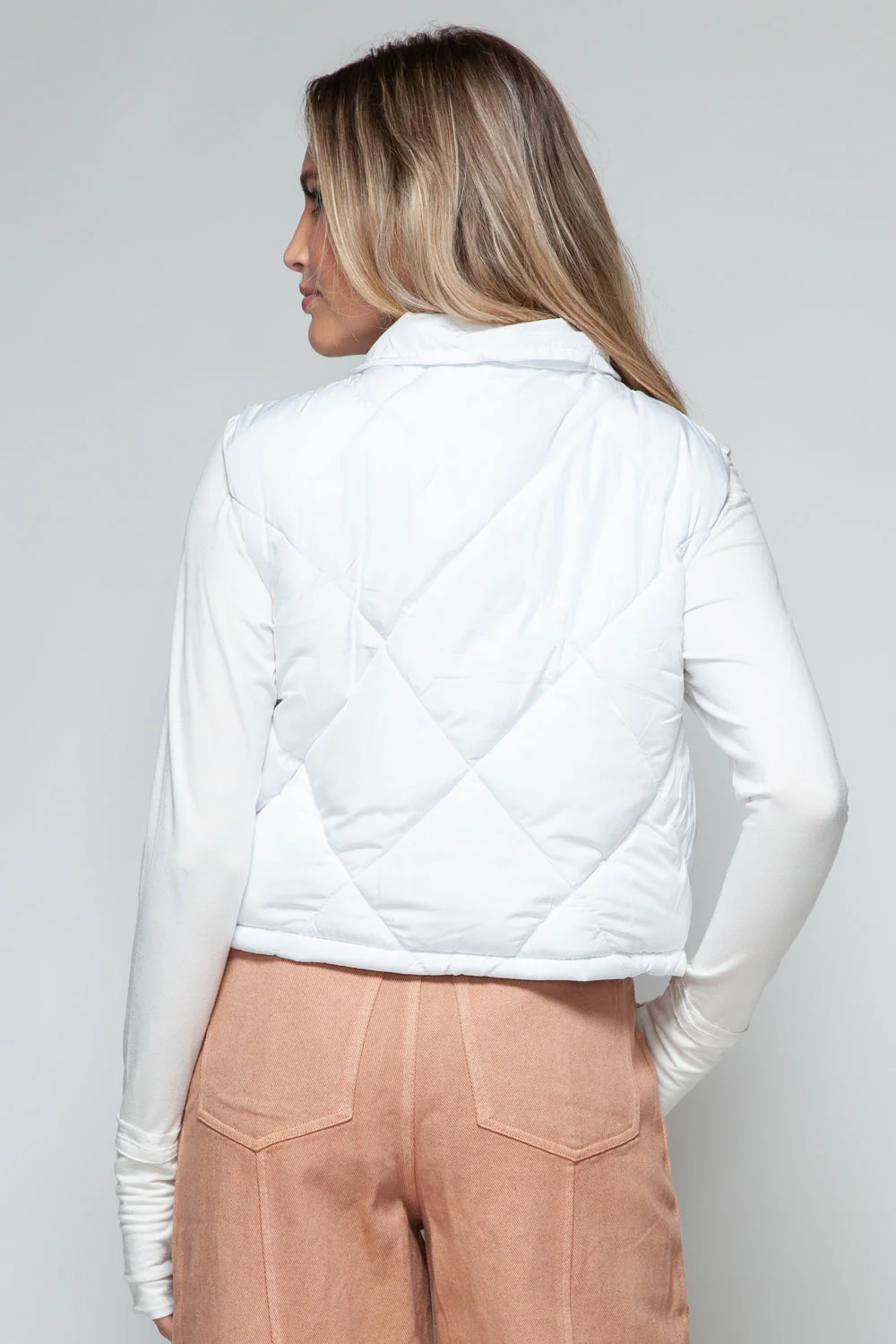 Snobbish Snap Down Quilted Crop Vest - Image 2