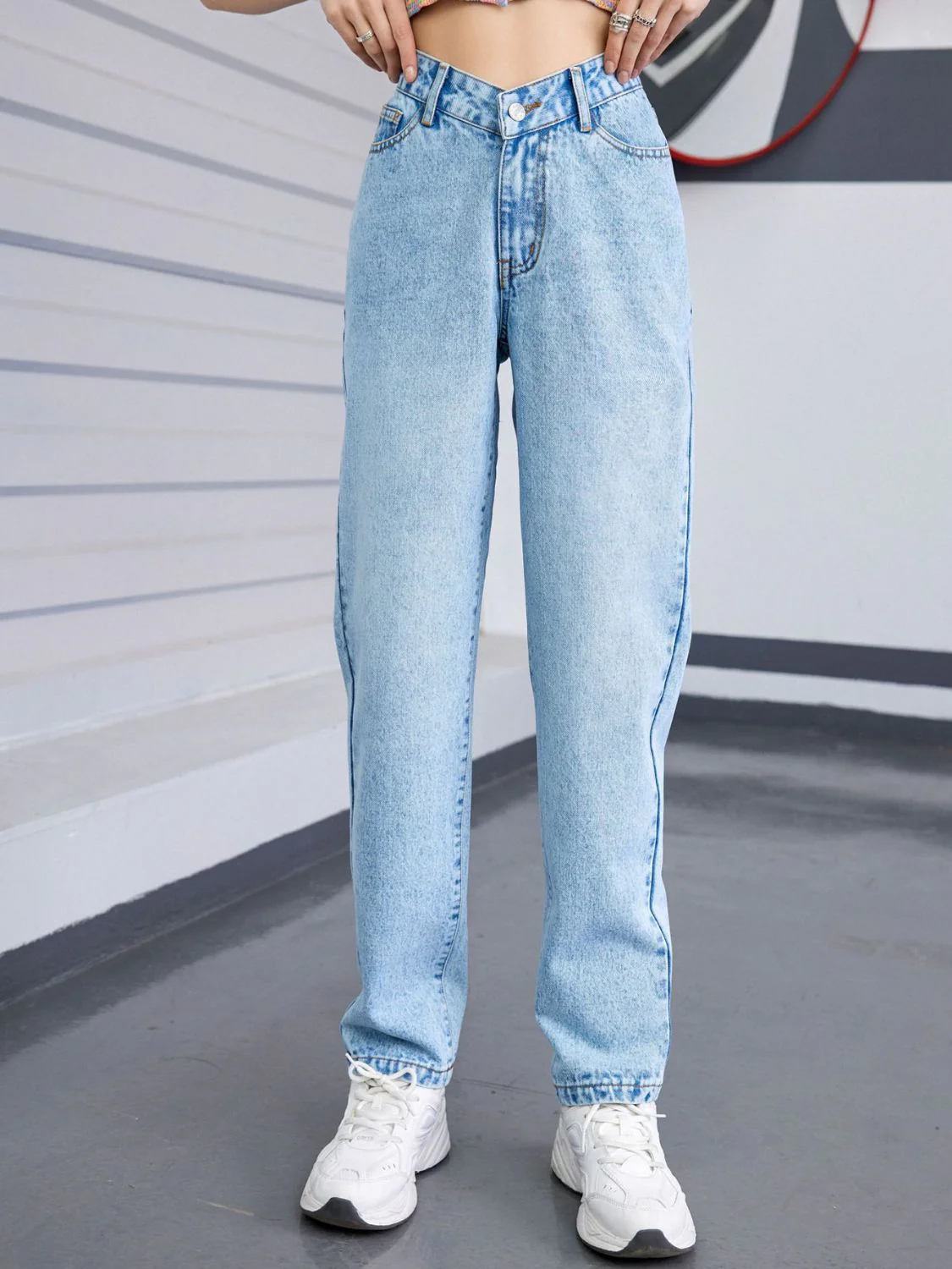 Straight Leg Jeans with Pockets - Image 3