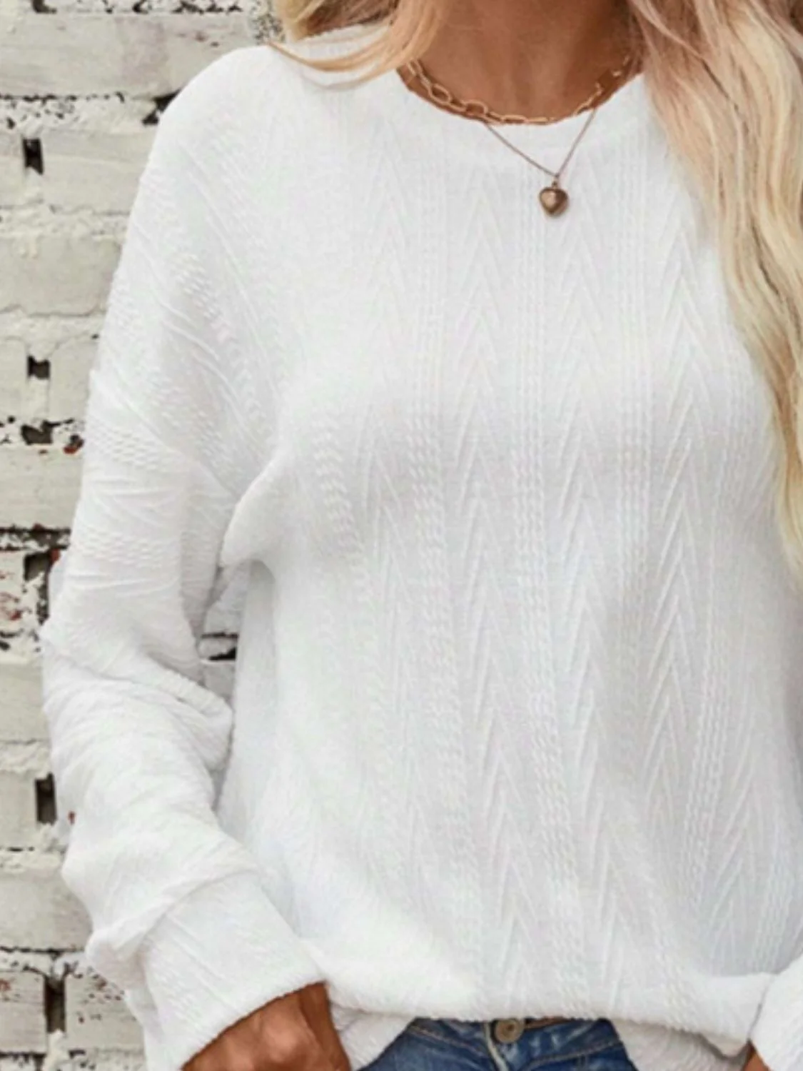 Textured Round Neck Long Sleeve T-Shirt - Image 3
