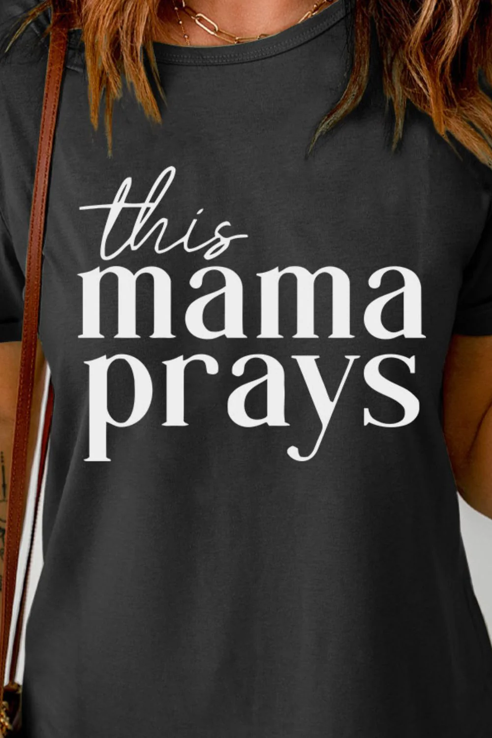 THIS MAMA PRAYS Graphic Tee - Image 3