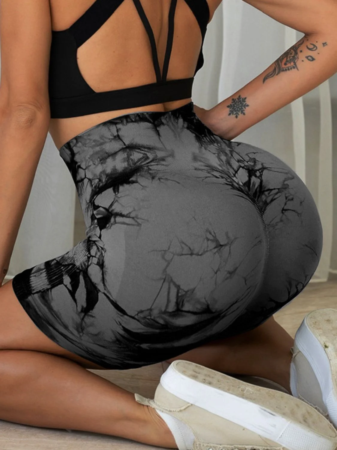 Tie-Dye High Waist Active Shorts - Image 5