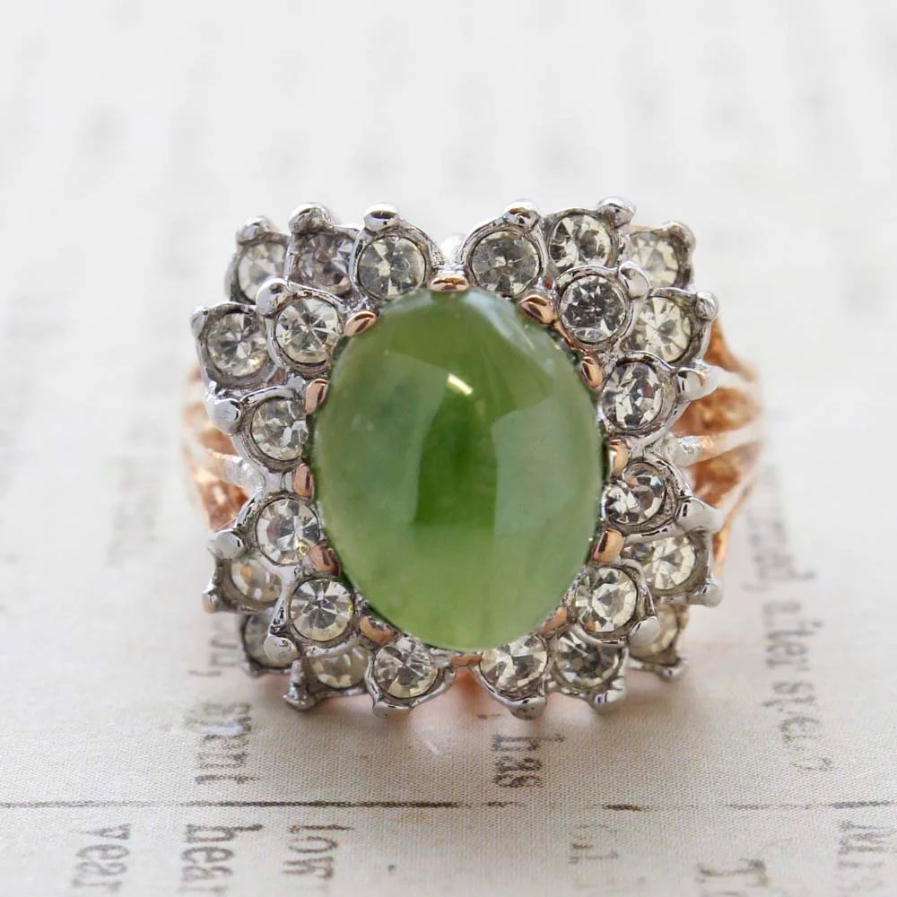 Vintage Emerald Green Crystal Cabochon Stone & Clear Crystal Ring in 18kt Yellow Gold Electroplate by PVD Vintage Jewelry - Image 10