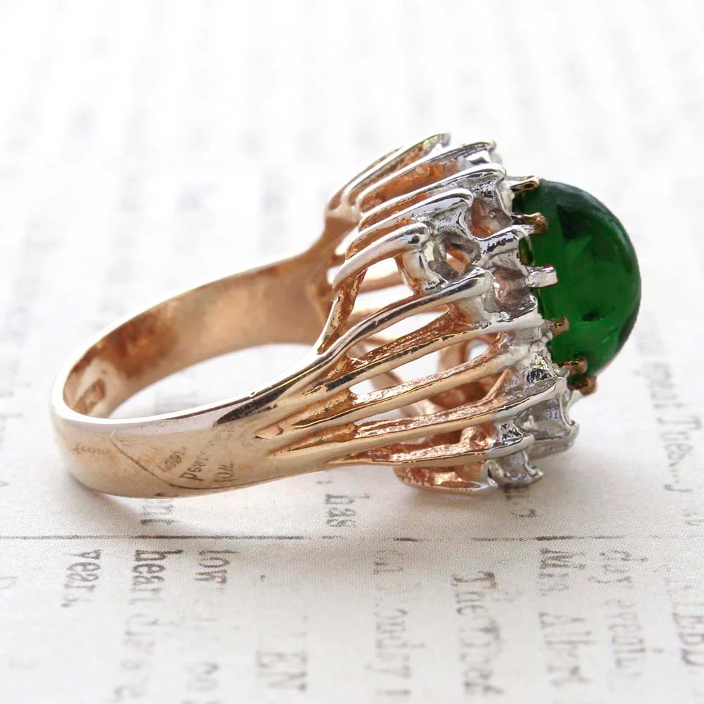 Vintage Emerald Green Crystal Cabochon Stone & Clear Crystal Ring in 18kt Yellow Gold Electroplate by PVD Vintage Jewelry - Image 4