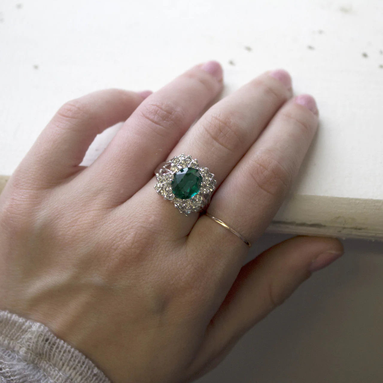 Vintage Emerald Green Crystal Cabochon Stone & Clear Crystal Ring in 18kt Yellow Gold Electroplate by PVD Vintage Jewelry - Image 6