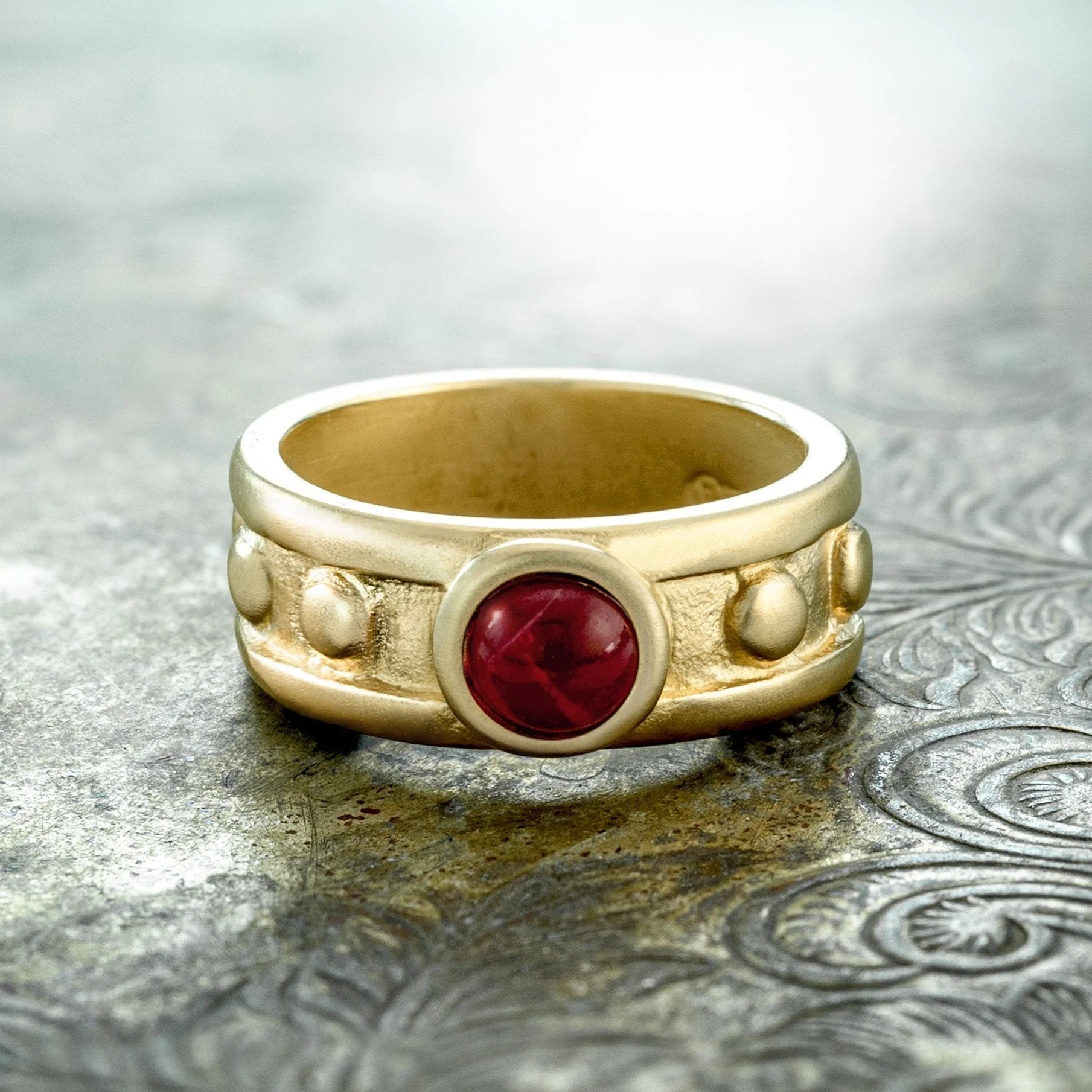 Vintage Ring 1970s Sapphire Cabocon Glass Ring 18k Brushed Gold September Birthstone #R3095 by PVD Vintage Jewelry - Image 15