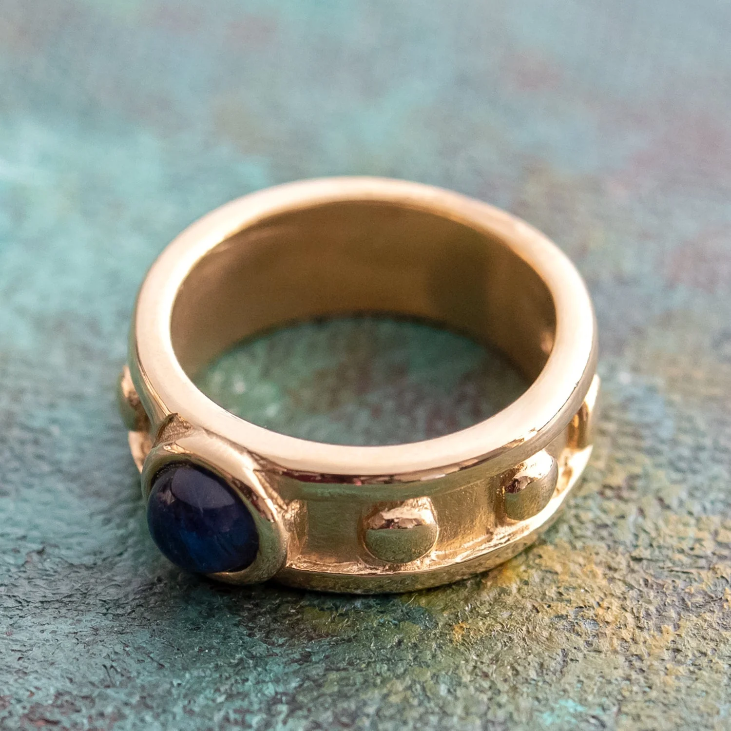 Vintage Ring 1970s Sapphire Cabocon Glass Ring 18k Brushed Gold September Birthstone #R3095 by PVD Vintage Jewelry - Image 4