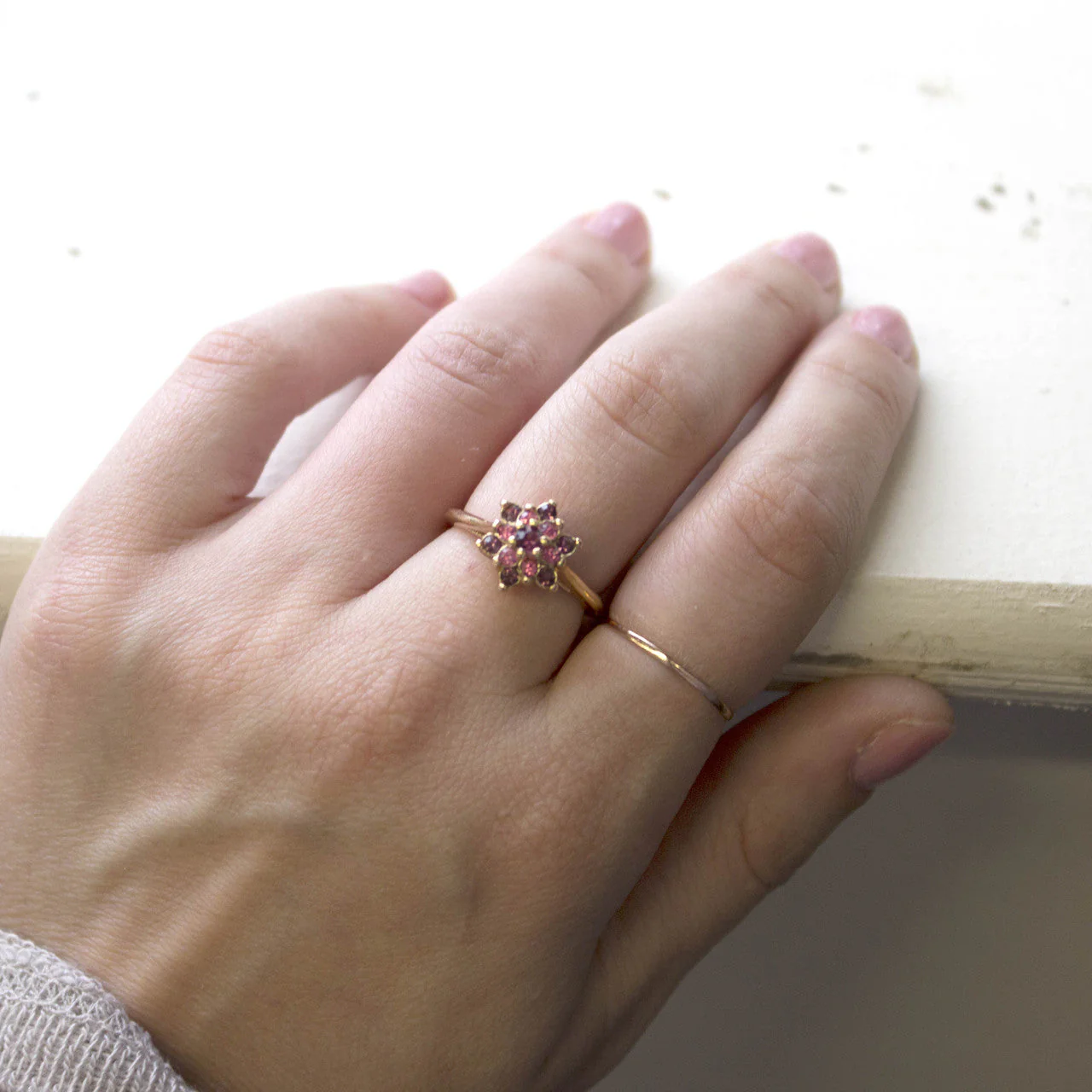 Vintage Rose and Amethyst Austrian Crystal Star Ring 18k Yellow Gold Electroplate Made in the USA by PVD Vintage Jewelry - Image 2
