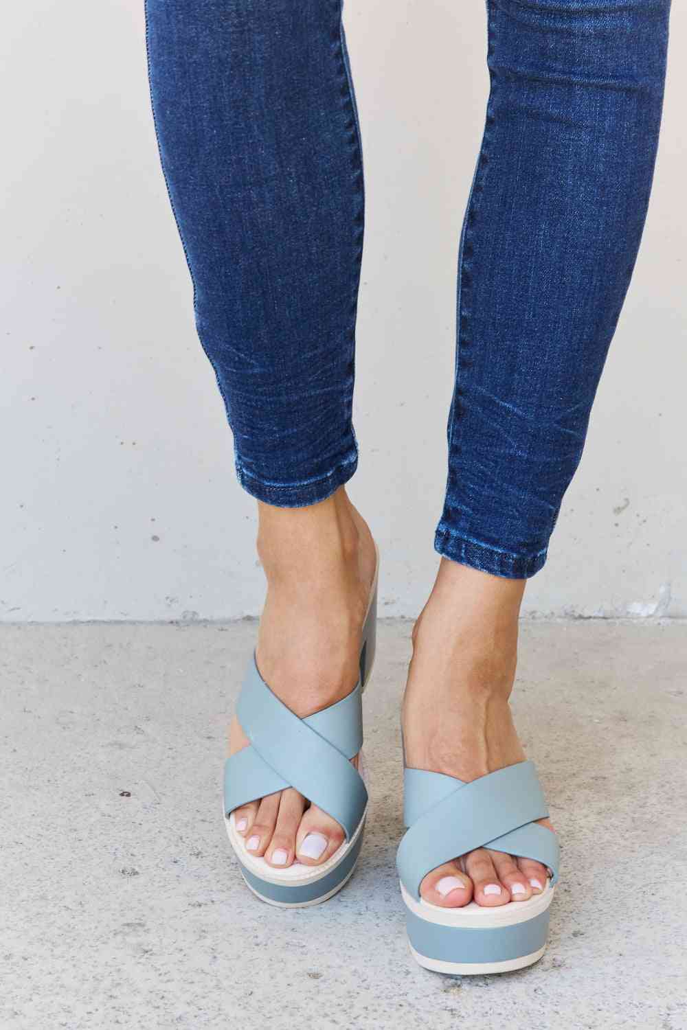 Weeboo Cherish The Moments Contrast Platform Sandals in Misty Blue - Image 2