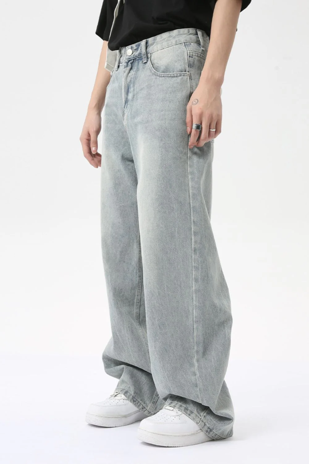 Wide Leg Jeans with Pockets - Image 2
