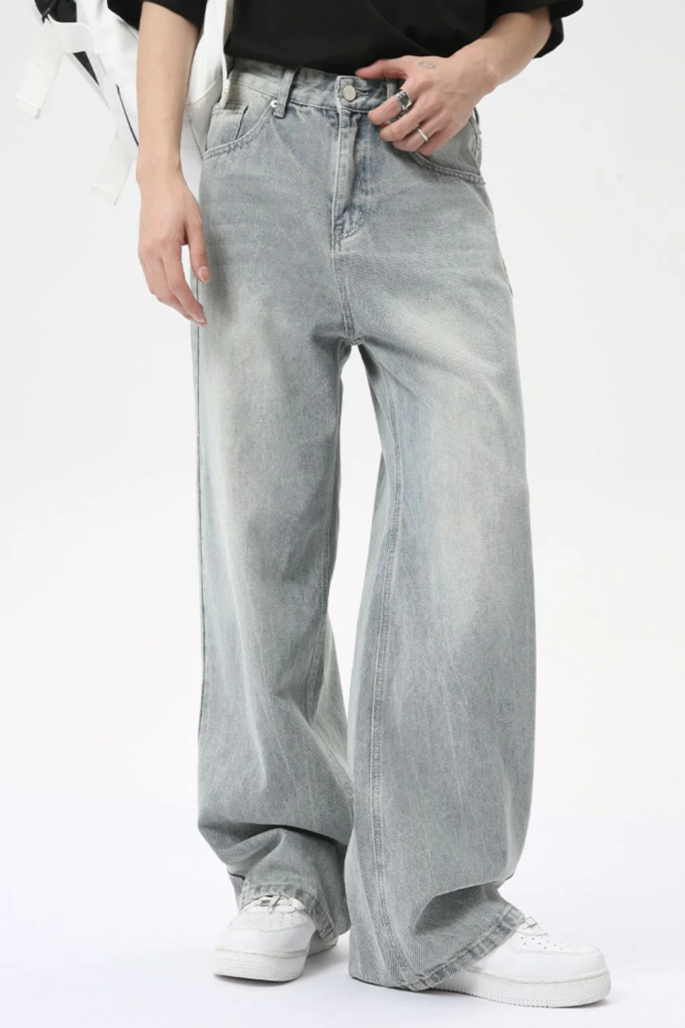 Wide Leg Jeans with Pockets - Image 3