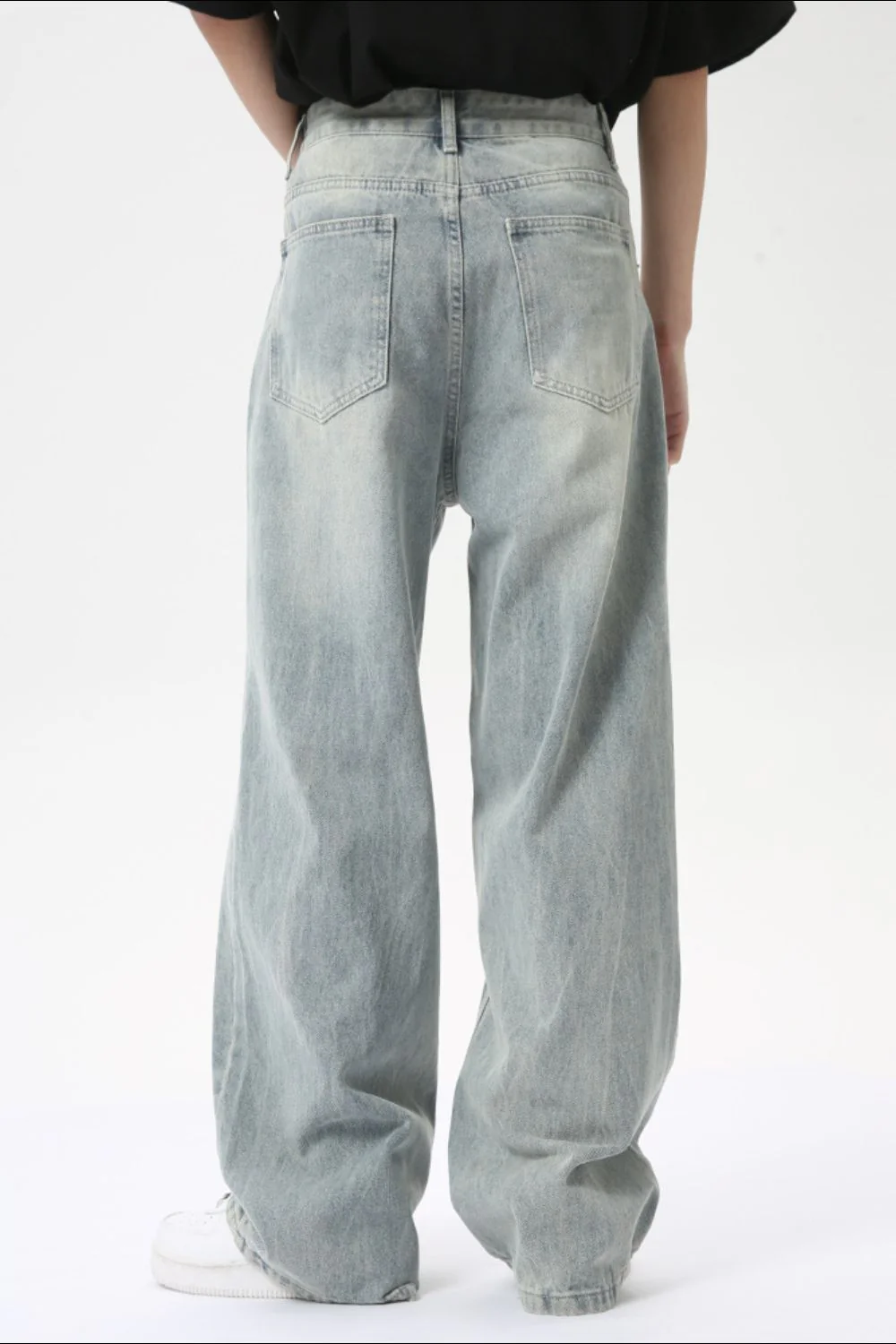 Wide Leg Jeans with Pockets - Image 4