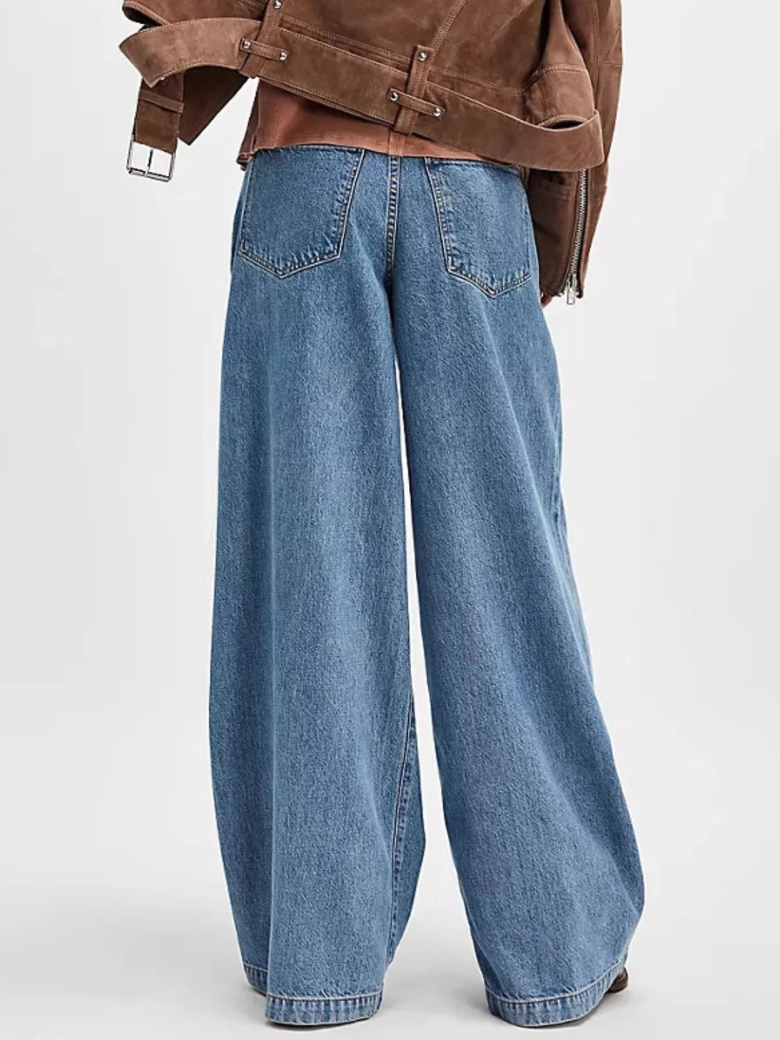 Wide Leg Jeans with Pockets - Image 2