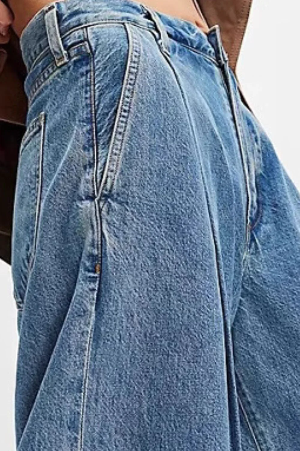 Wide Leg Jeans with Pockets - Image 3