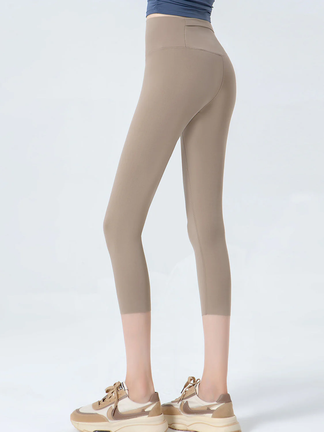 Wide Waistband Cropped Sports Leggings - Image 10