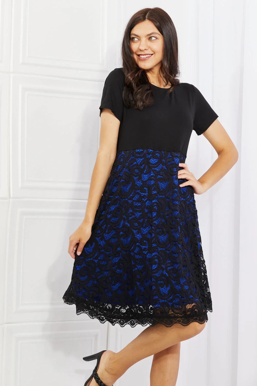 Yelete Full Size Contrasting Lace Midi Dress - Image 4